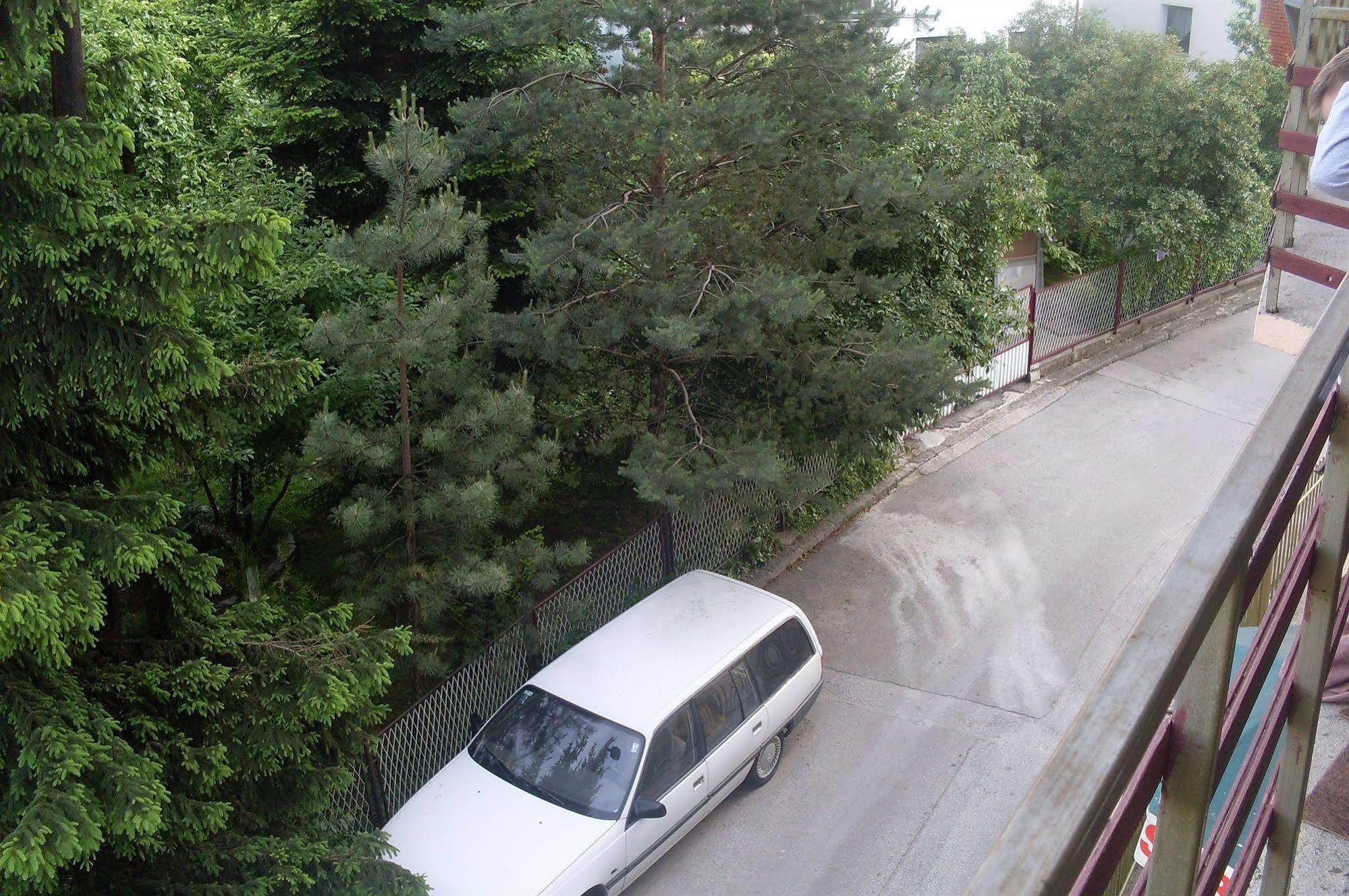 סראייבו Hostel Gonzo מראה חיצוני תמונה