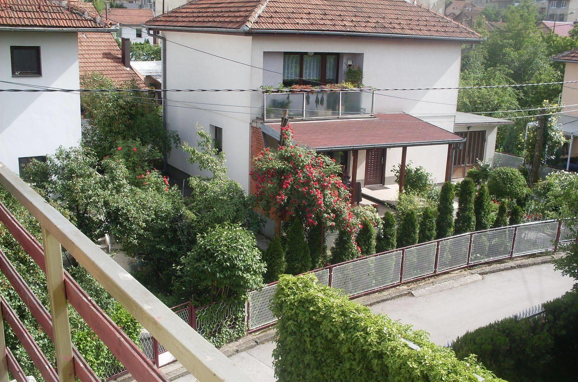 סראייבו Hostel Gonzo מראה חיצוני תמונה